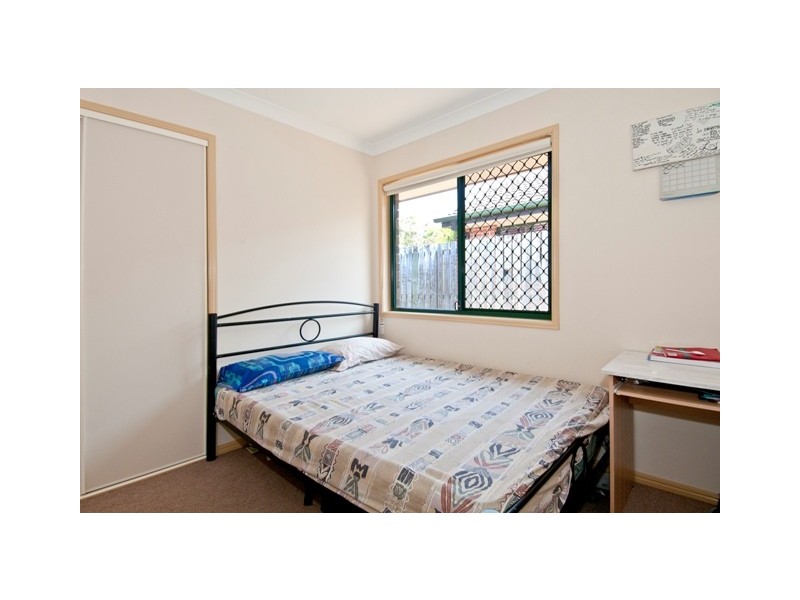 39 Paddies Cres, Crestmead QLD 4132
