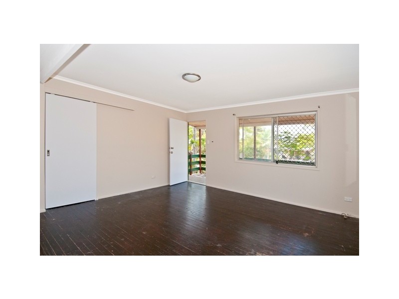 16 Bloodwood Street, Crestmead QLD 4132