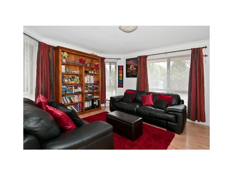 2 Ninky Ct, Waterford QLD 4133