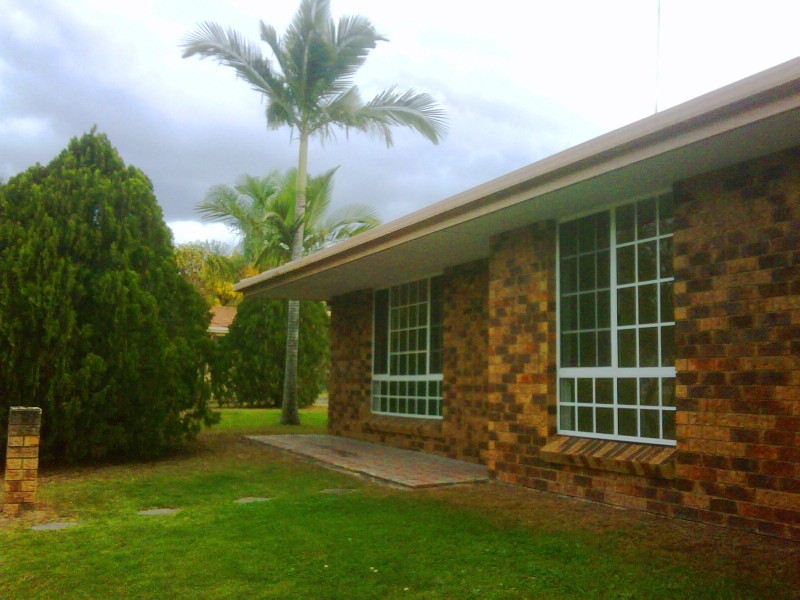 10 Tregana Cct, Edens Landing QLD 4207