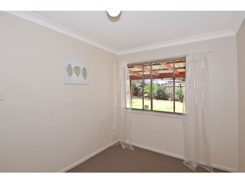 4 Katrina Cres, Waterford West QLD 4133