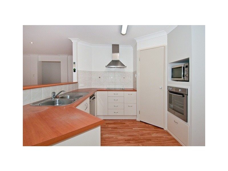 2 Barber Court, Waterford QLD 4133