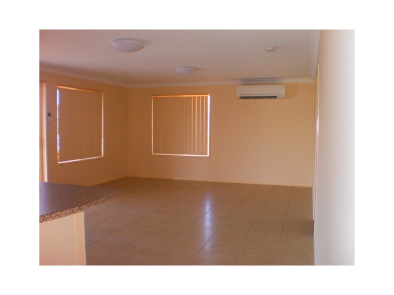 11 Freshfield Street, Marsden QLD 4132