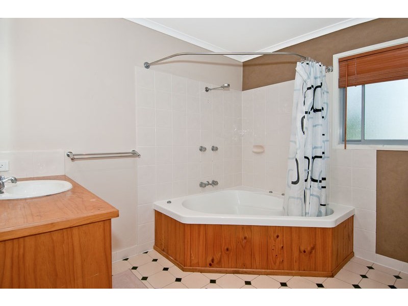 4 Lyall Street, Waterford West QLD 4133