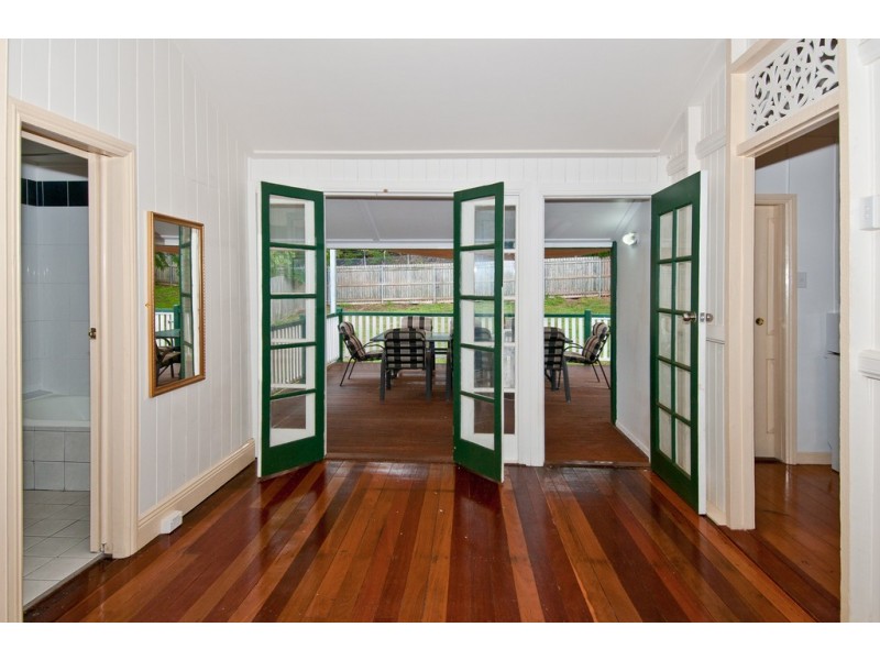 24A Laughlin Street, Kingston QLD 4114