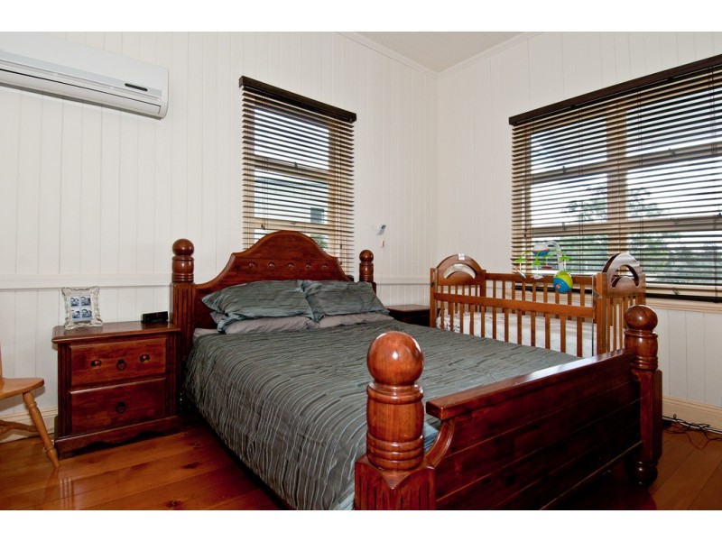 24A Laughlin Street, Kingston QLD 4114