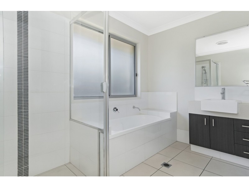 19 Kilkivan Parade, Waterford QLD 4133