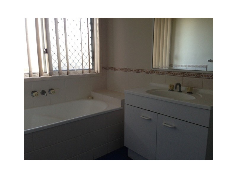 12 Lake Cooloola Court, Logan Reserve QLD 4133