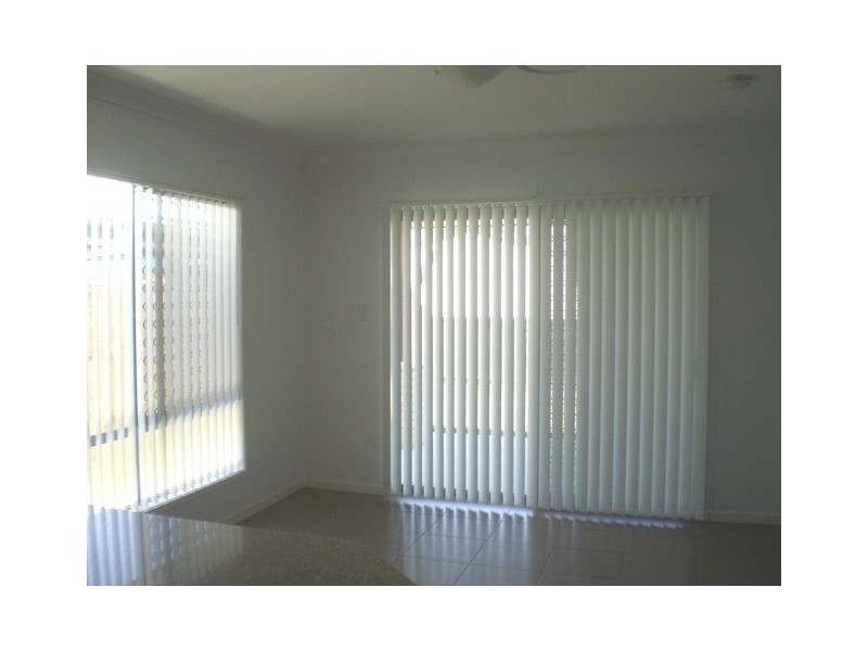 12 Wallaman Close, Waterford QLD 4133