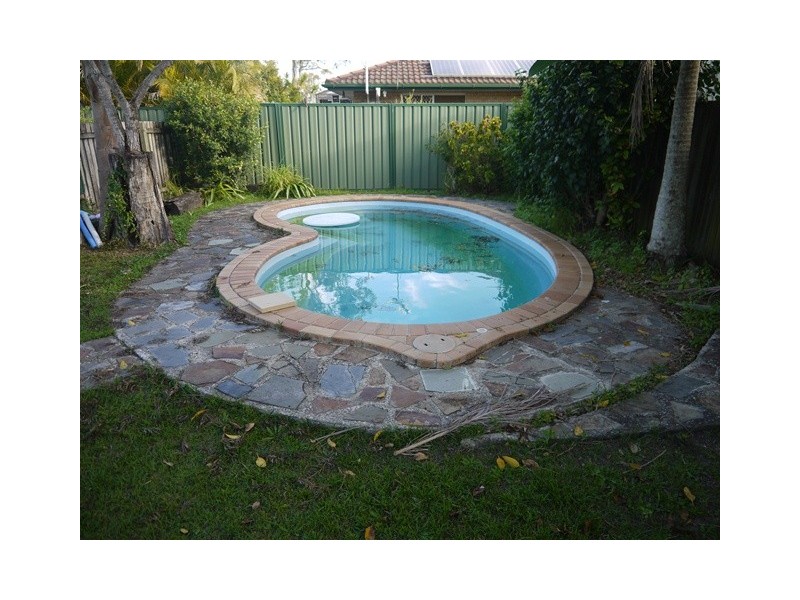 6 Phie Street, Loganlea QLD 4131