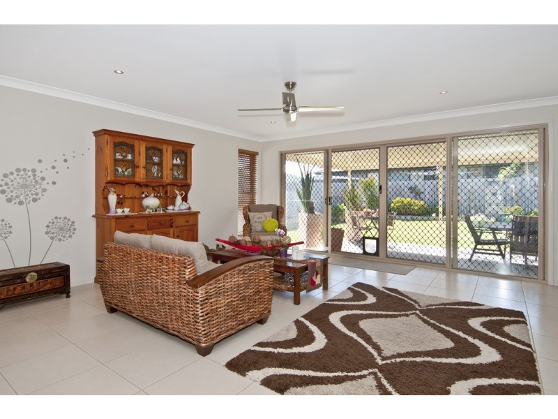 16 Kondalilla Terrace, Waterford QLD 4133