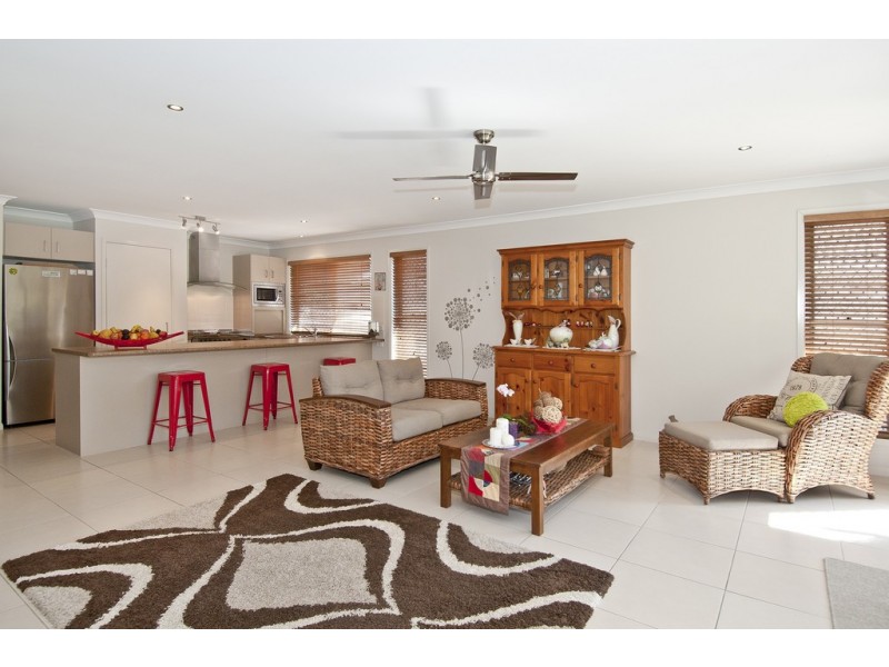 16 Kondalilla Terrace, Waterford QLD 4133