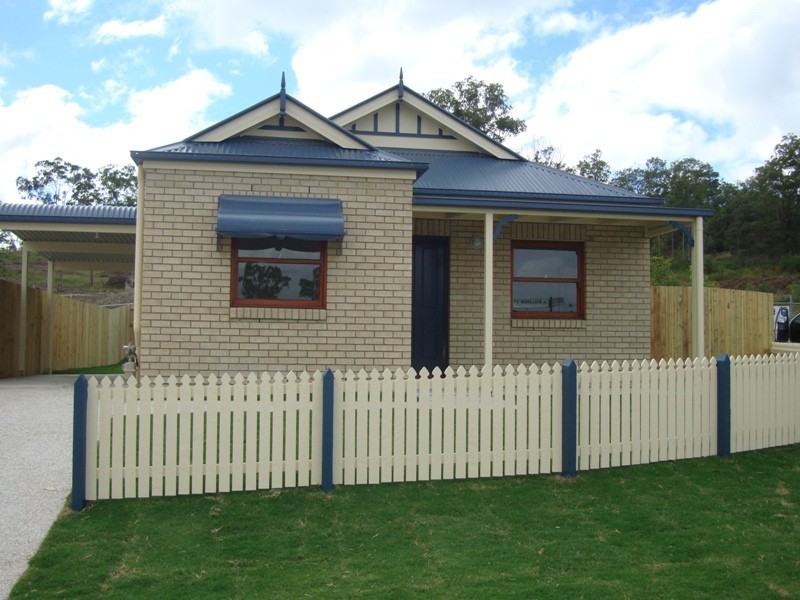 21 Wollumbin Crescent, Waterford QLD 4133