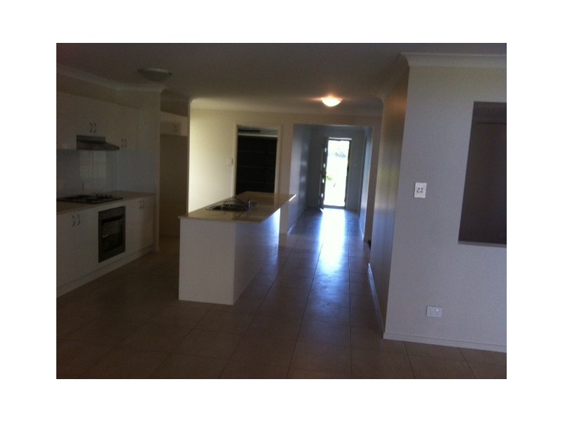 72 Rosella Street, Loganlea QLD 4131