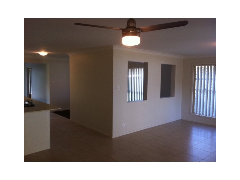 72 Rosella Street, Loganlea QLD 4131