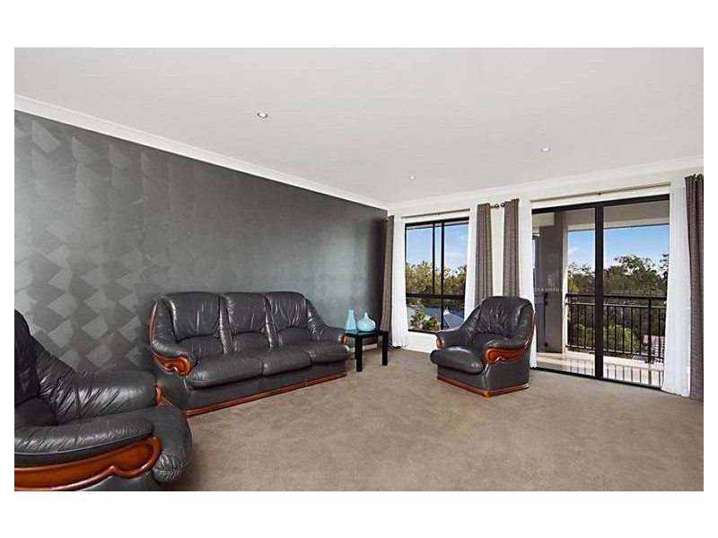 16 Benarkin Close, Waterford QLD 4133