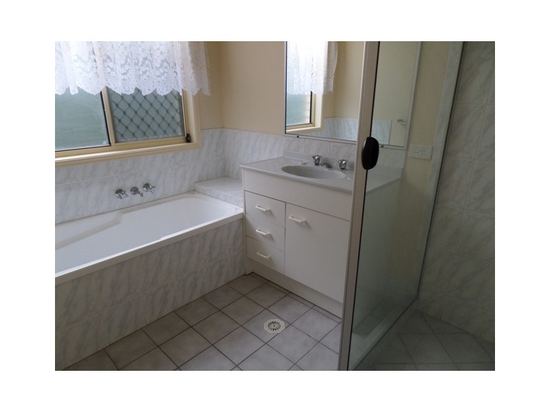 5 Ryan Street, Loganlea QLD 4131