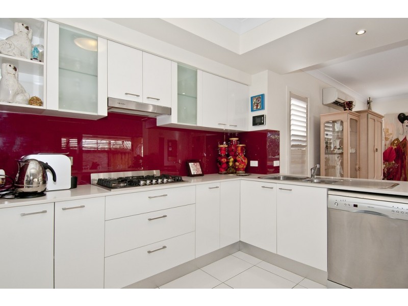 49 Long Island Drive, Windaroo QLD 4207