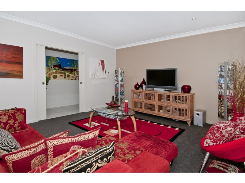 49 Long Island Drive, Windaroo QLD 4207