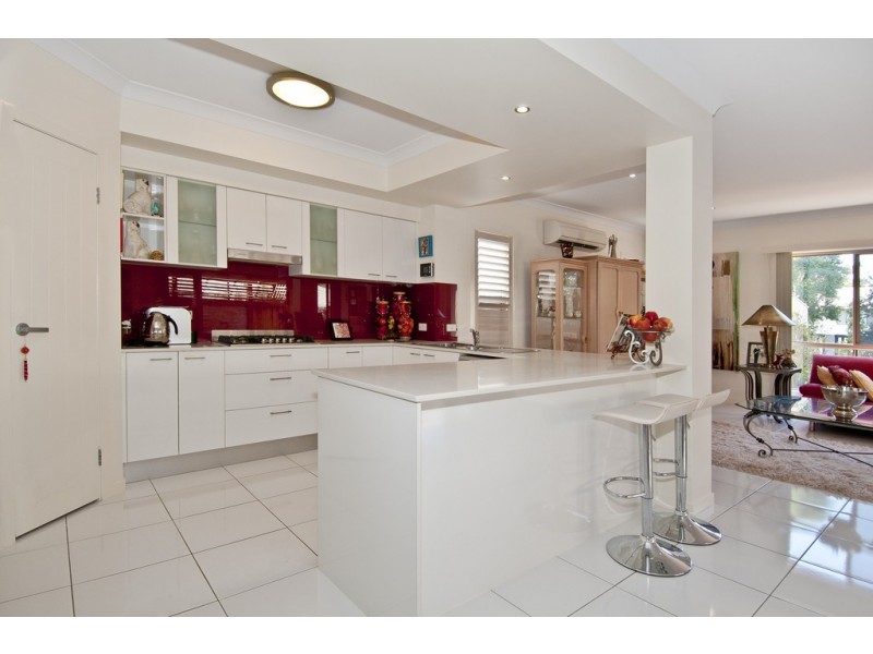 49 Long Island Drive, Windaroo QLD 4207