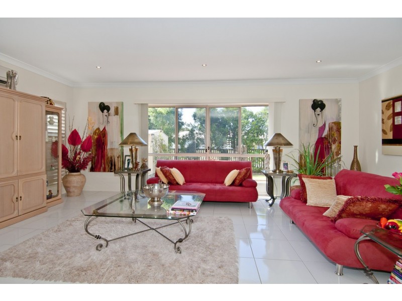 49 Long Island Drive, Windaroo QLD 4207