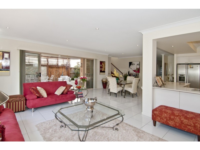 49 Long Island Drive, Windaroo QLD 4207