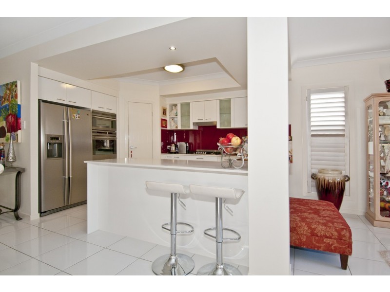 49 Long Island Drive, Windaroo QLD 4207
