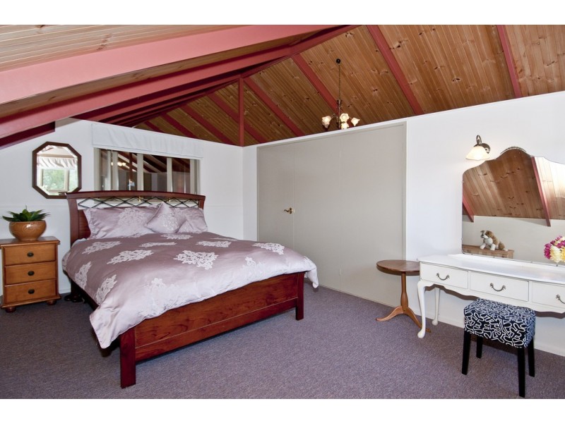 237 Veivers Road, Cedar Creek QLD 4207