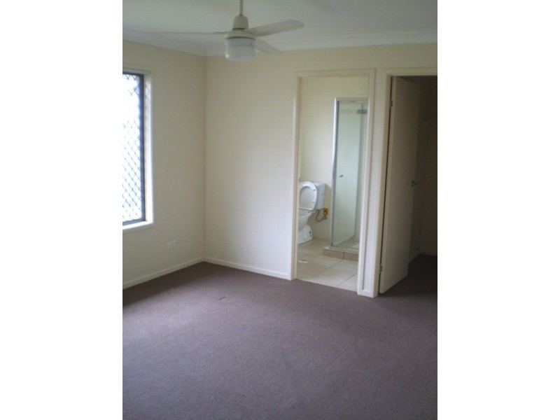 32 Stewart Street, Marsden QLD 4132