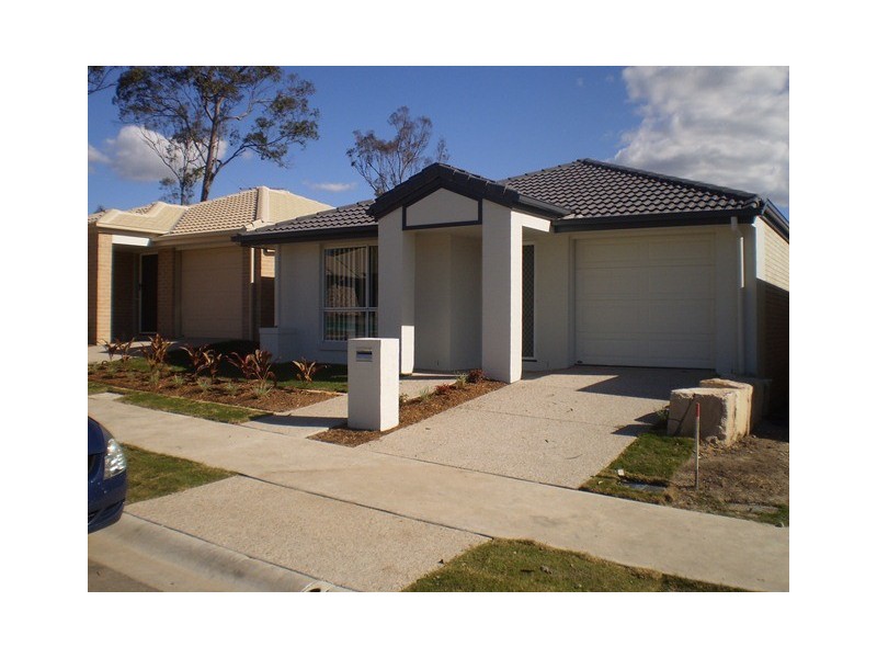 9 Ravensbourne Cct, Waterford QLD 4133