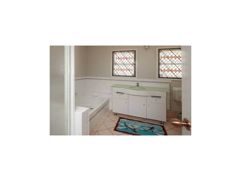 12 Ben Lexcen Court, Mount Warren Park QLD 4207