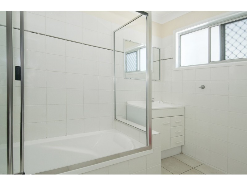 4 Holles Street, Waterford West QLD 4133