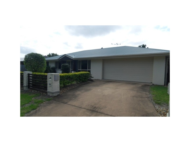 26 Pidgeon Blvd, Crestmead QLD 4132