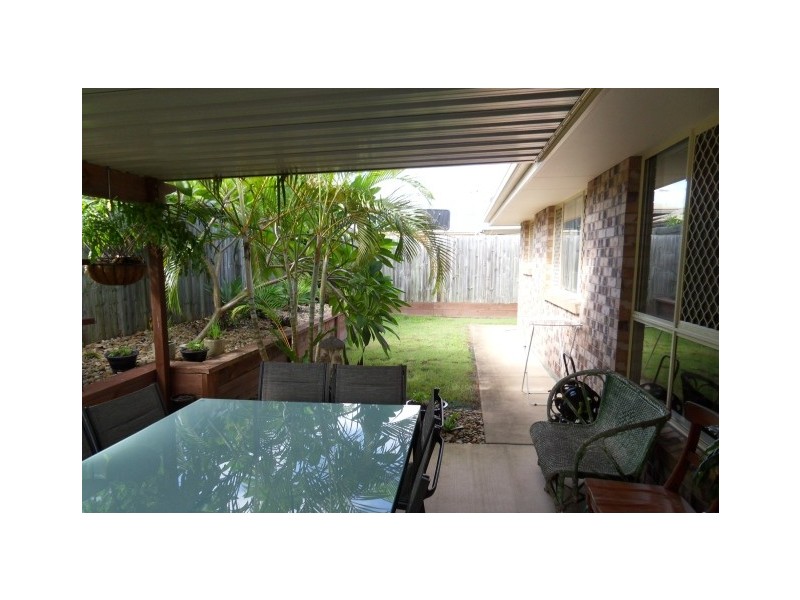 26 Pidgeon Blvd, Crestmead QLD 4132