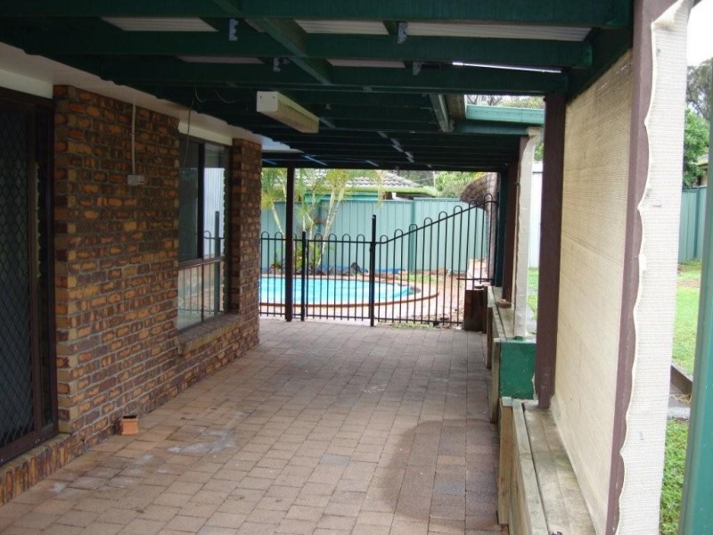 4 Front Court, Marsden QLD 4132