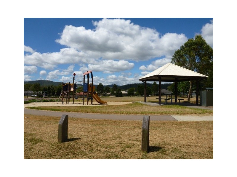 32 Skyline Circuit, Bahrs Scrub QLD 4207