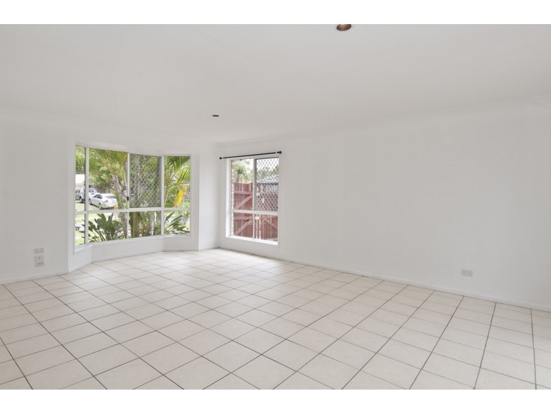 22 Calder Court, Crestmead QLD 4132