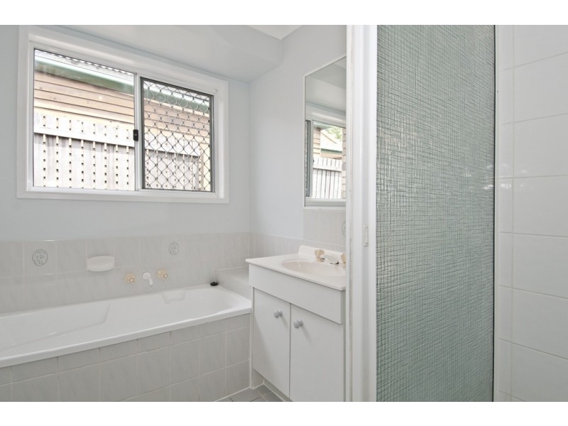 22 Calder Court, Crestmead QLD 4132