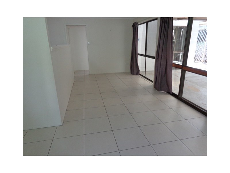 10 Isabel Street, Loganlea QLD 4131