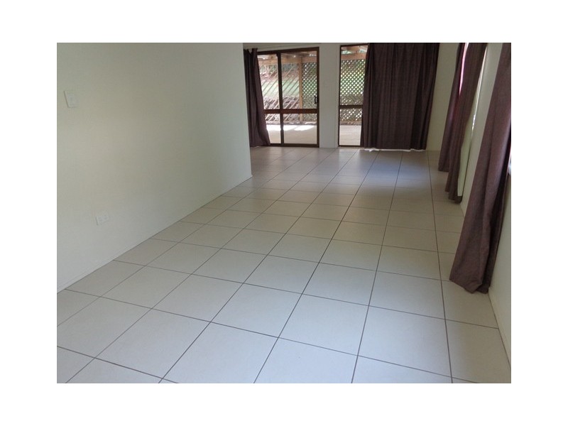 10 Isabel Street, Loganlea QLD 4131