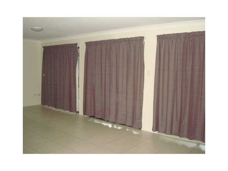 10 Isabel Street, Loganlea QLD 4131