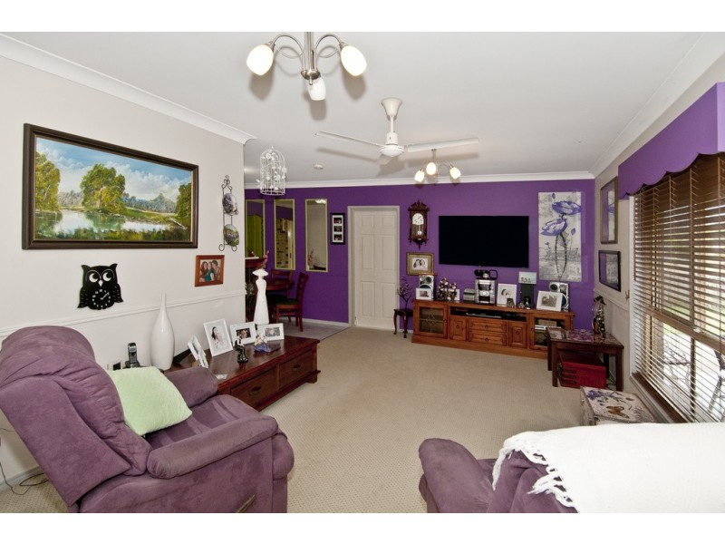 9 Foxdale Ct, Waterford West QLD 4133