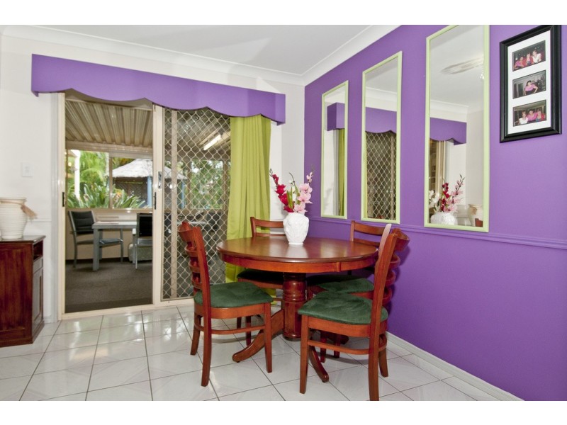 9 Foxdale Ct, Waterford West QLD 4133