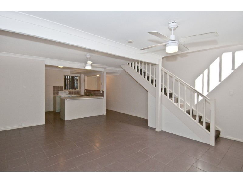 2/62 Mark Lane, Waterford West QLD 4133