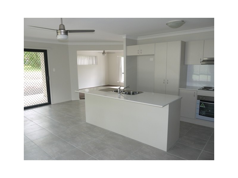 10A Redwood St, Marsden QLD 4132