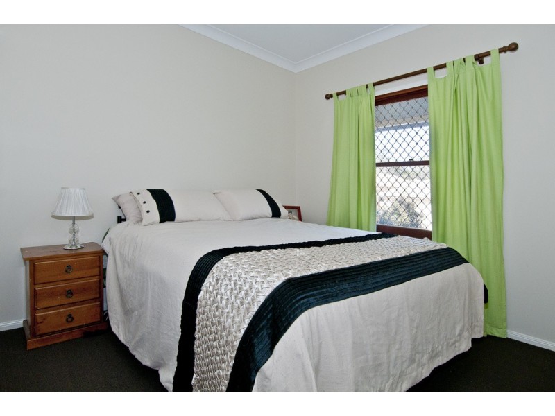 2 Willandra Cres, Waterford QLD 4133