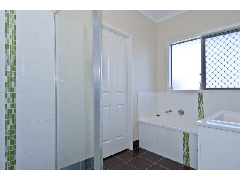 2 Willandra Cres, Waterford QLD 4133
