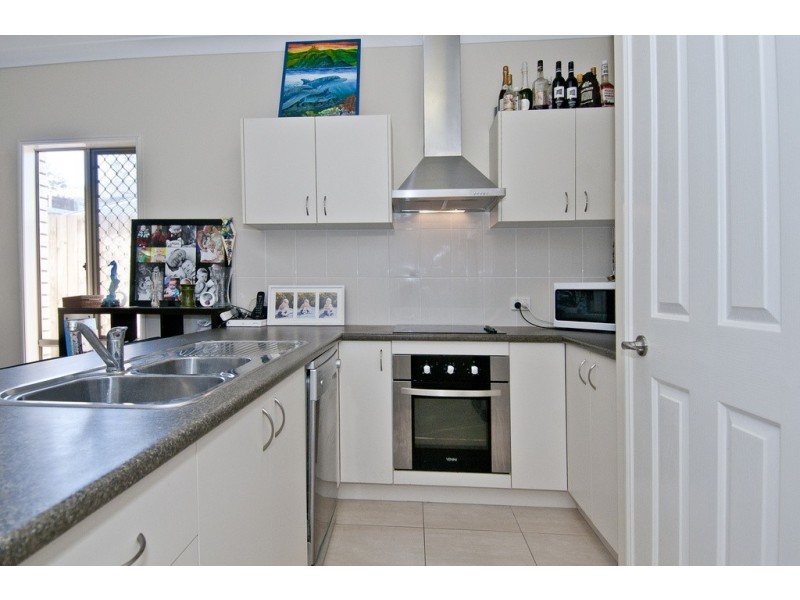 2 Willandra Cres, Waterford QLD 4133