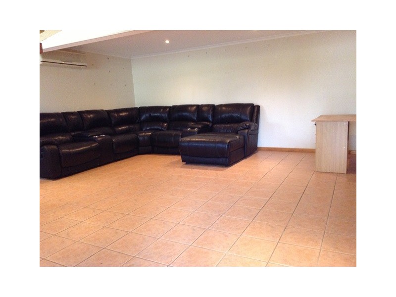 110 Hakea Street, Crestmead QLD 4132