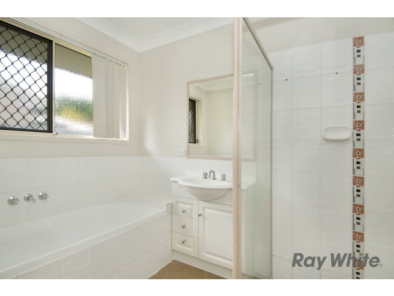 26 Pidgeon Bvd, Crestmead QLD 4132